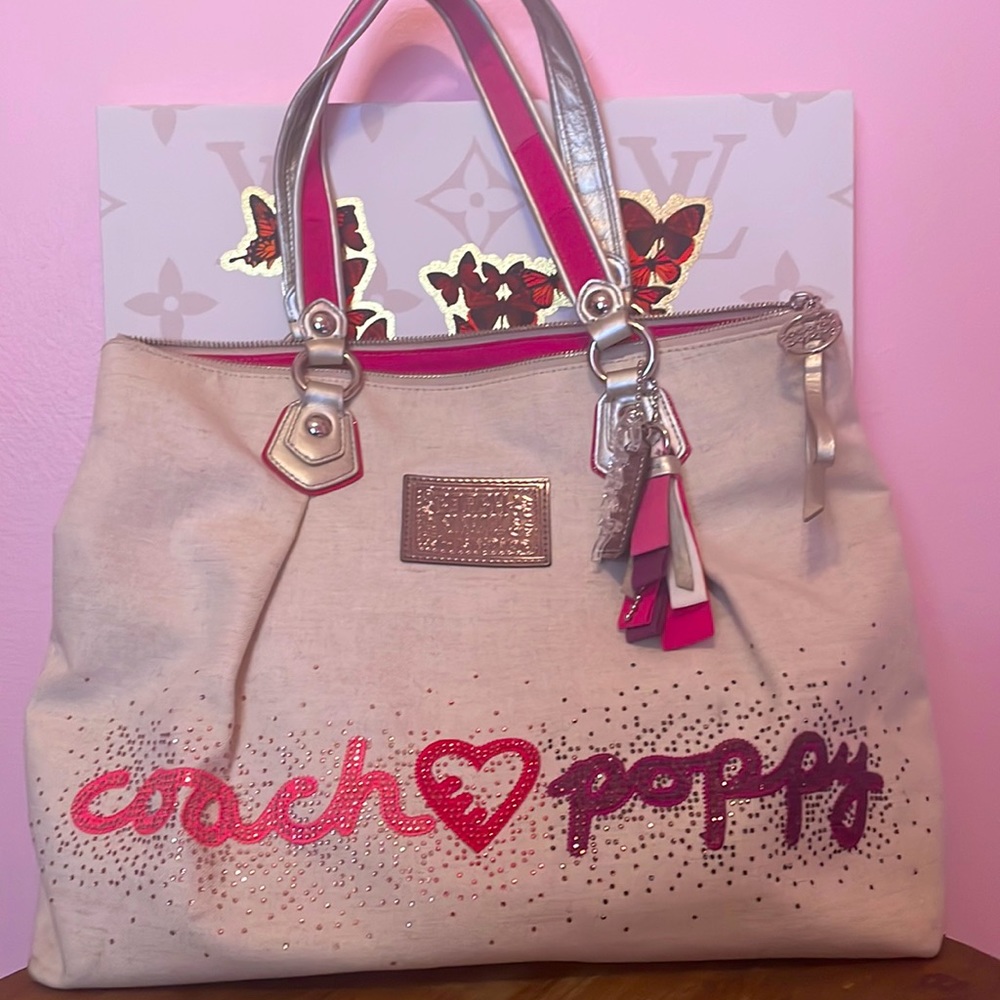Coach Poppy LIKE NEW 💕RARE Bag